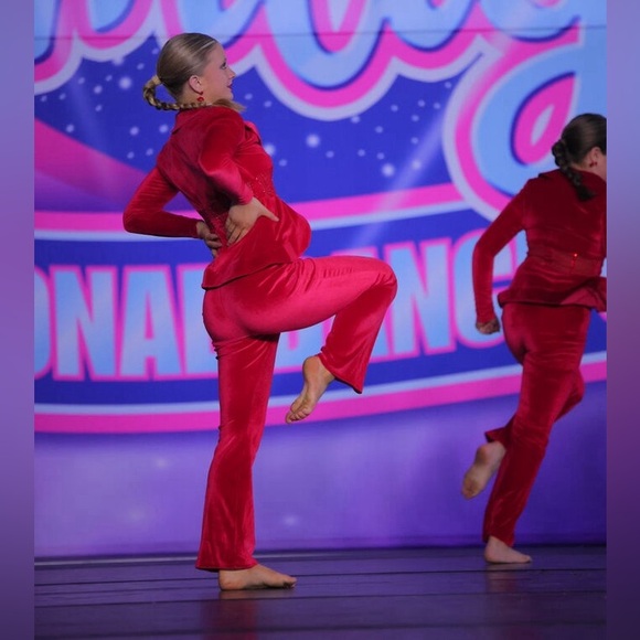 10th house owned by Revolution size CL - Picture 3 of 3